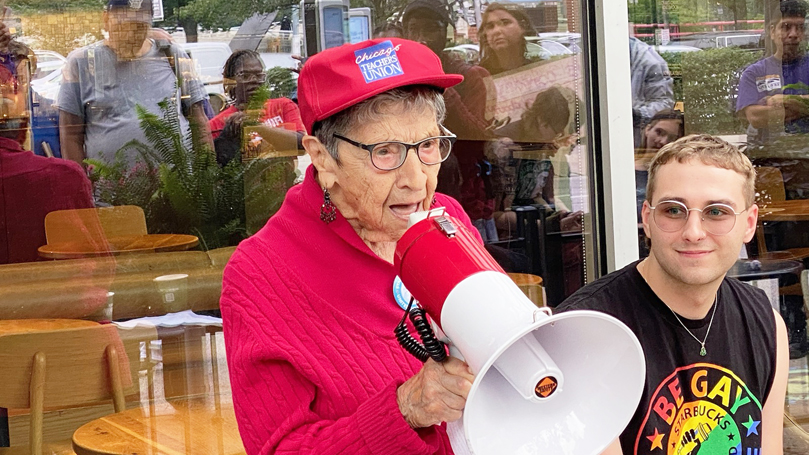 104-year-old CP leader joins Starbucks workers on the picket line